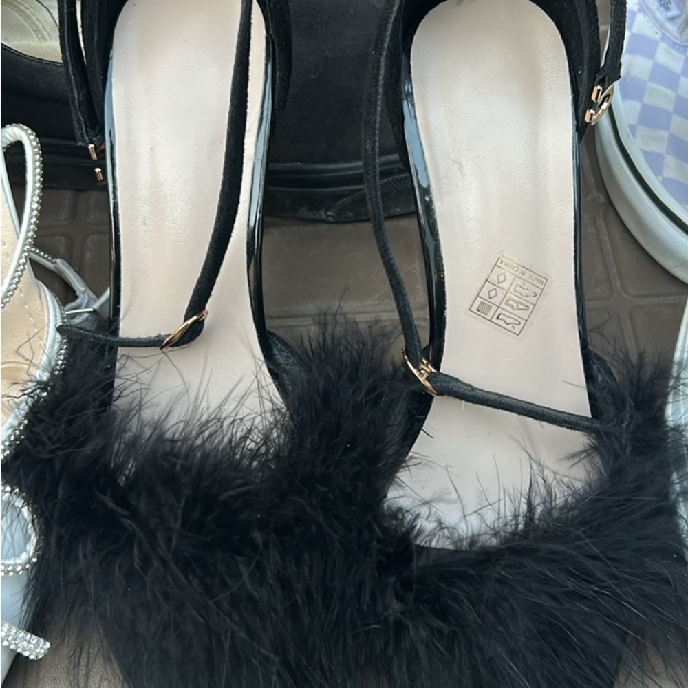 Source Unknown Black Feathered Heels